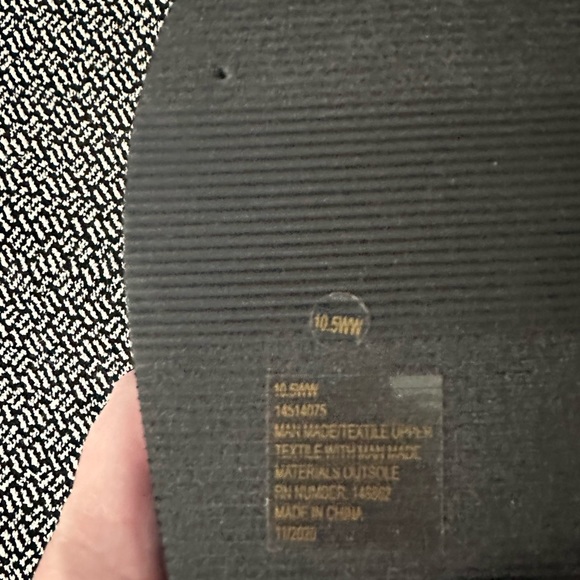 Torrid wedge flip flops - Picture 4 of 4